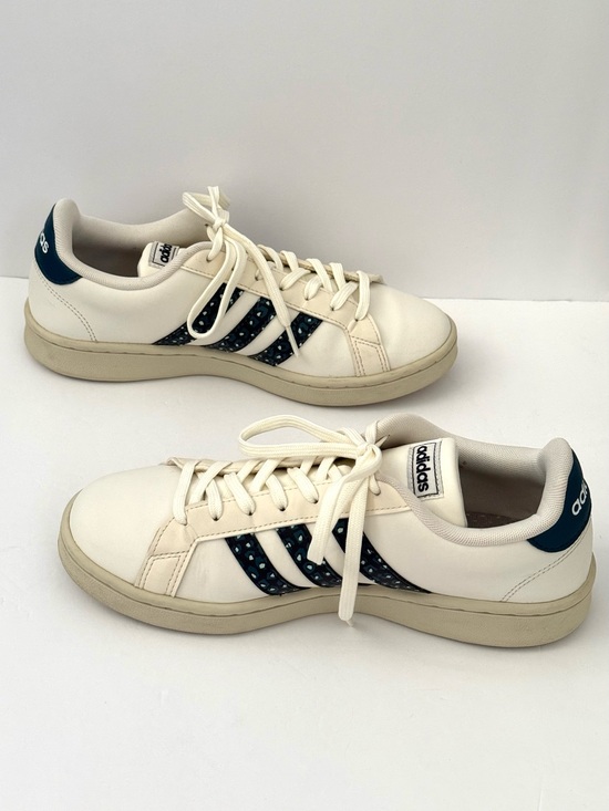 adidas Shoes - Adidas Grand Court 2.0 White Blue Print Sneakers Women’s Size 9
